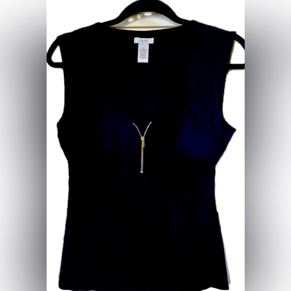 ❤️‍🔥 CACHÉ BLACK SLEEVELESS SILVER ZIP TOP